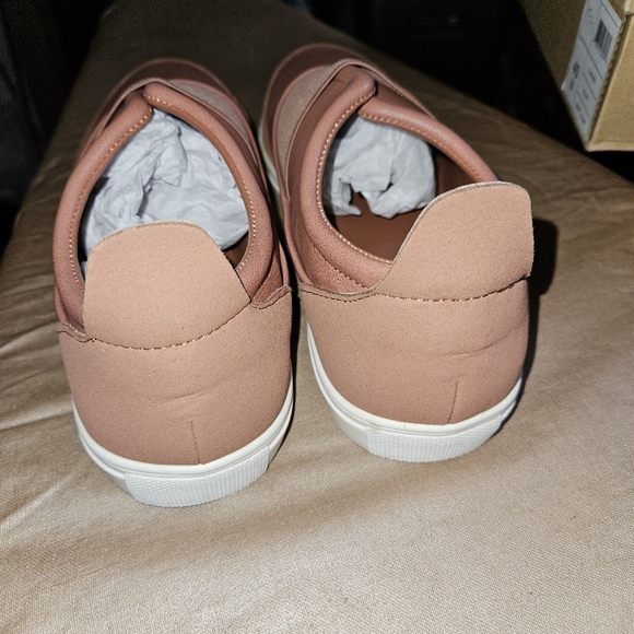 Matt & Nat LUCAS VEGAN SLIP ON SNEAKERS, women's size 9 - Picture 4 of 8